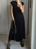 New Fashion Round Neck Sleeveless Pleated Dress